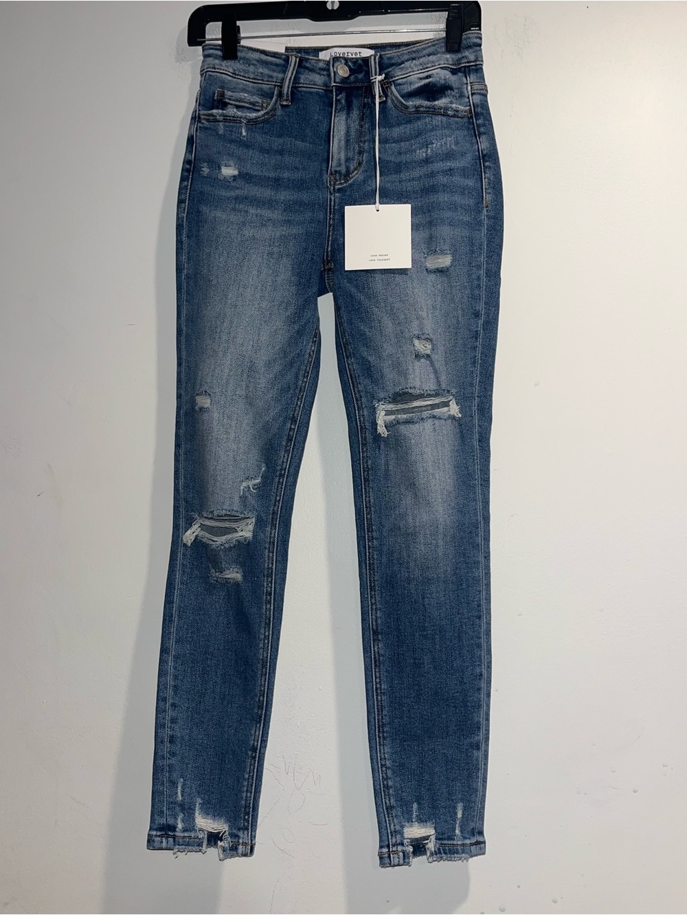 LOVERVET BY VERVET High rise distressed skinny NWT